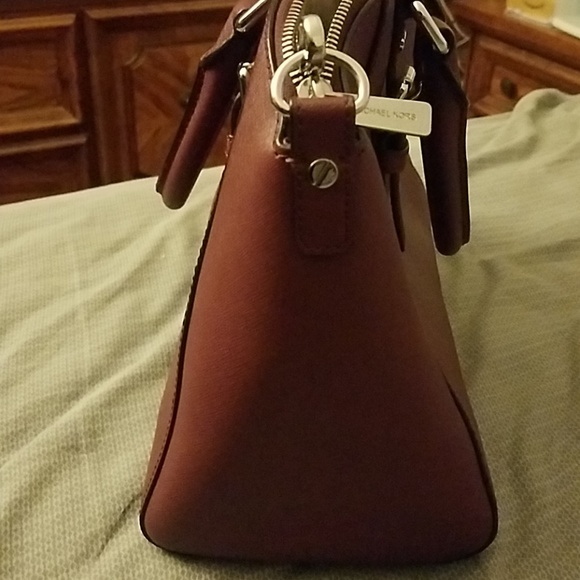 MICHAEL KORS - Picture 3 of 8